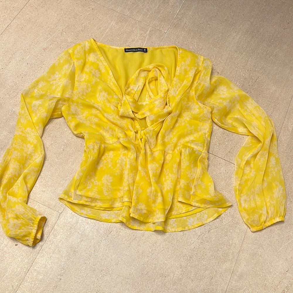 Yellow peplum, front tie, Abercrombie & Fitch chiffon blouse sz M